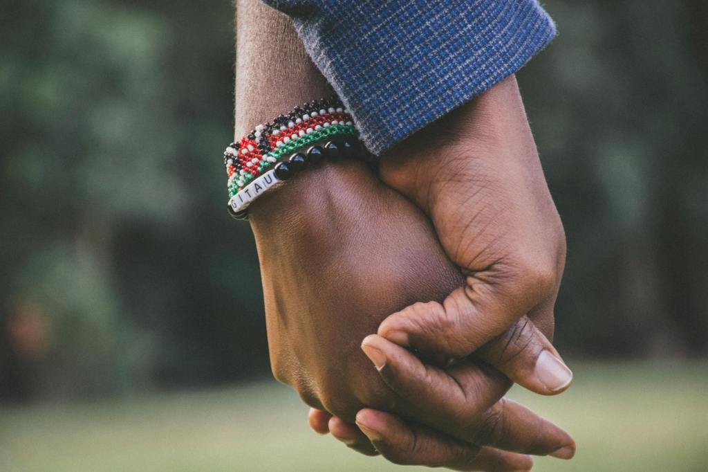 7 Habits of Happy Couples That Keep the Spark&nbsp;Alive